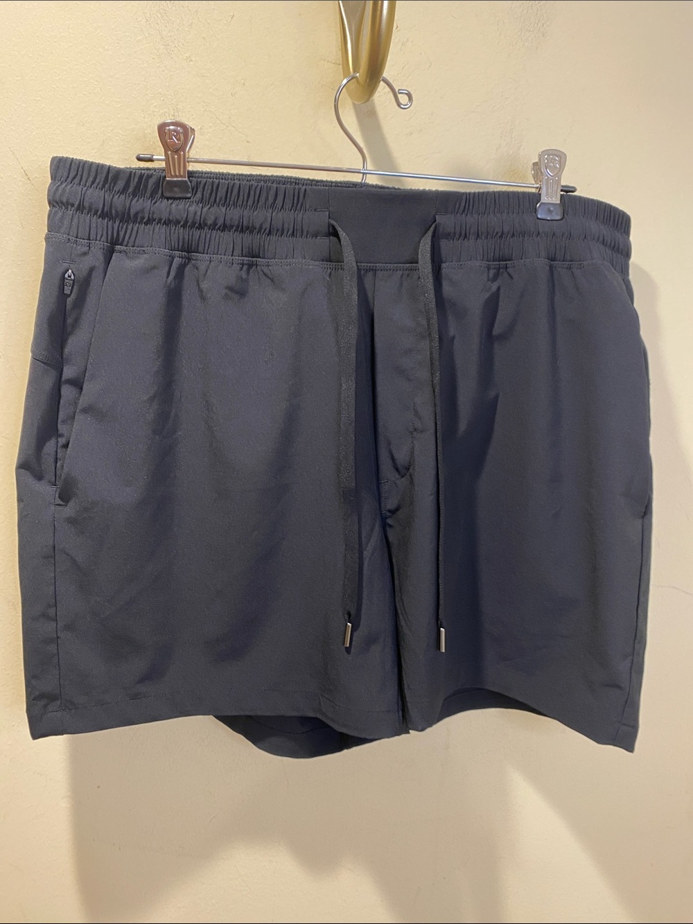 CRZ YOGA Black Athletic Shorts Sz XL NWT